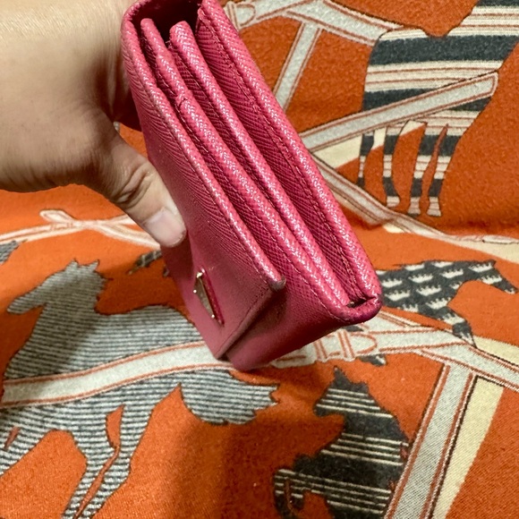 PRADA❤️🌟224 LEATHER LONG WALKET⭐️ - Picture 3 of 6